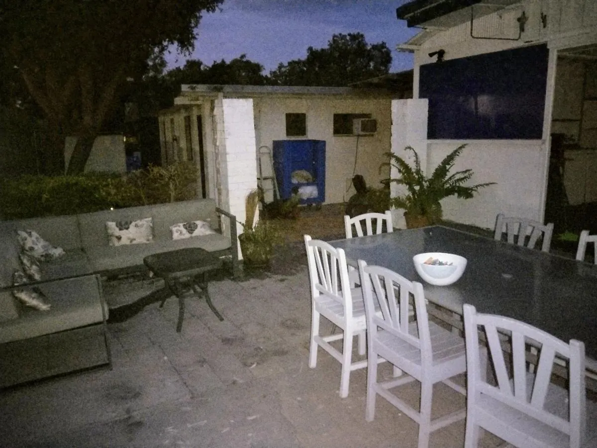Palms Hostel אוסטרליה