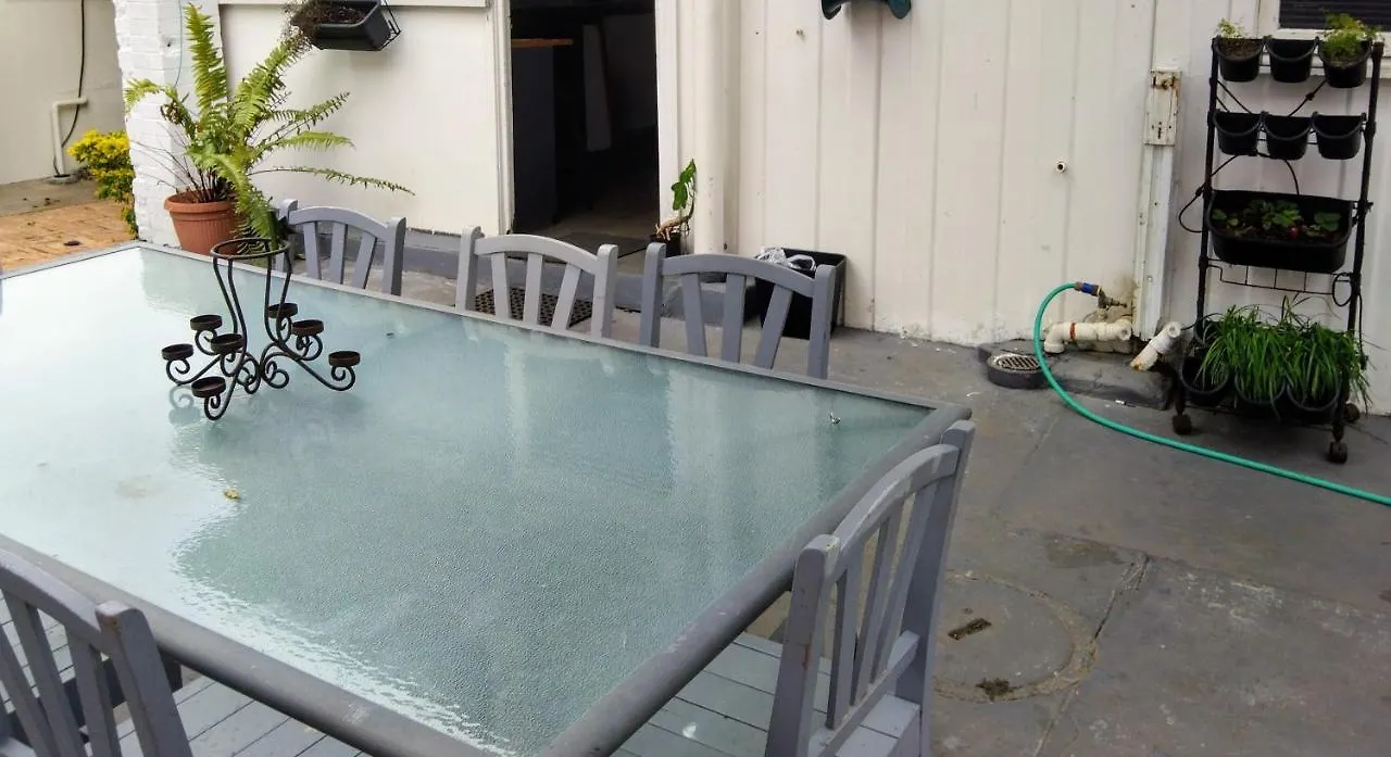 Palms Hostel