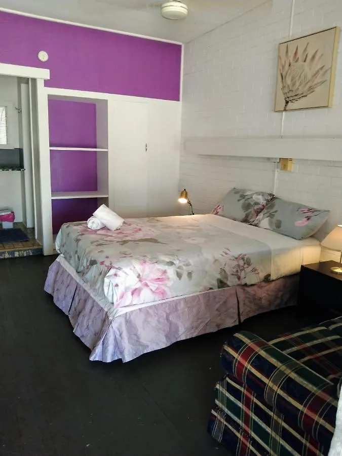 Palms Hostel 0*, ברגרה
