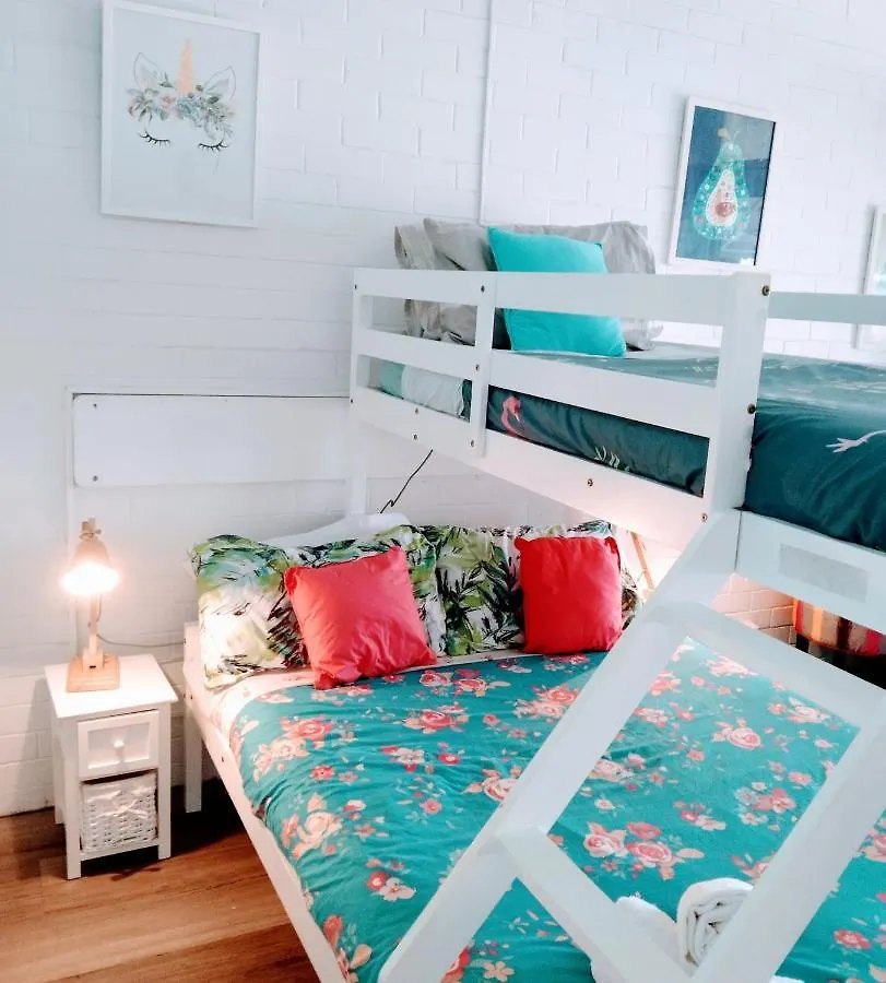 Palms Hostel ברגרה